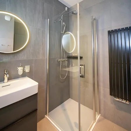 Scala - Premium 4 *