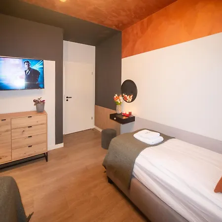Scala - Premium 4 *