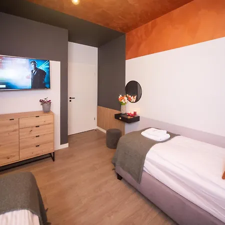 Scala - Premium 4 *
